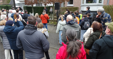 Edegem herdenkt slachtoffers van Tweede Wereldoorlog met plaatsing van acht struikelstenen